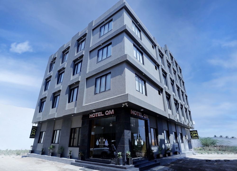 HOTEL OM