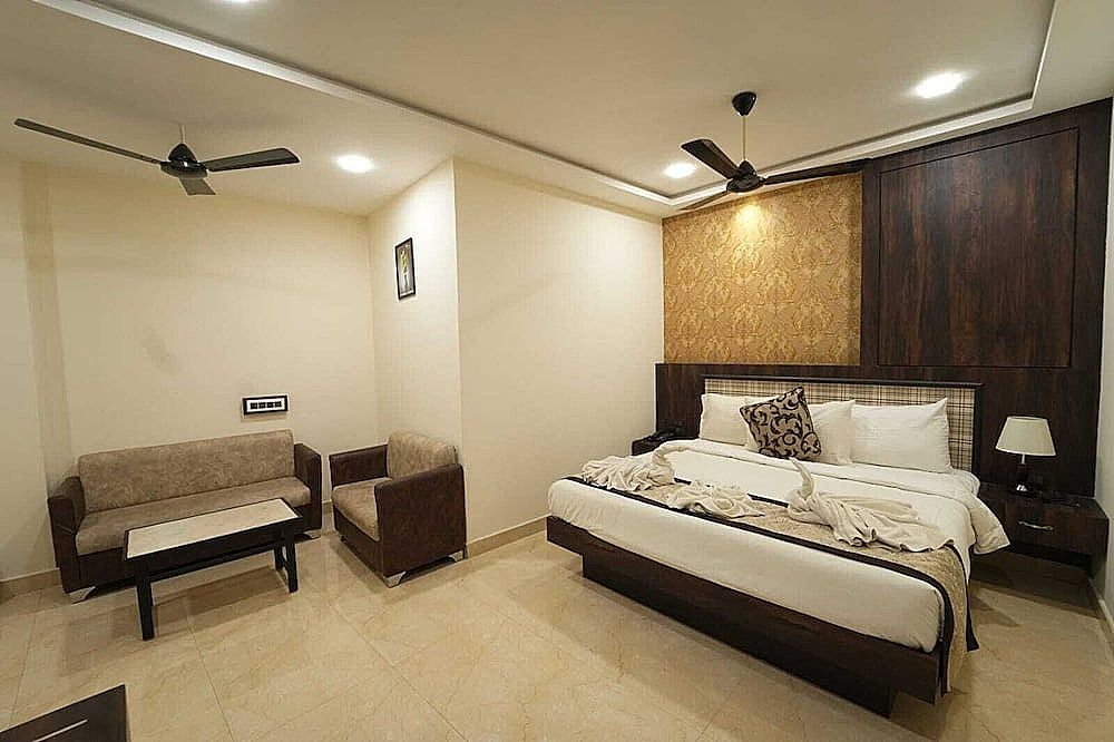 undefined One Town Prime Hotel 8