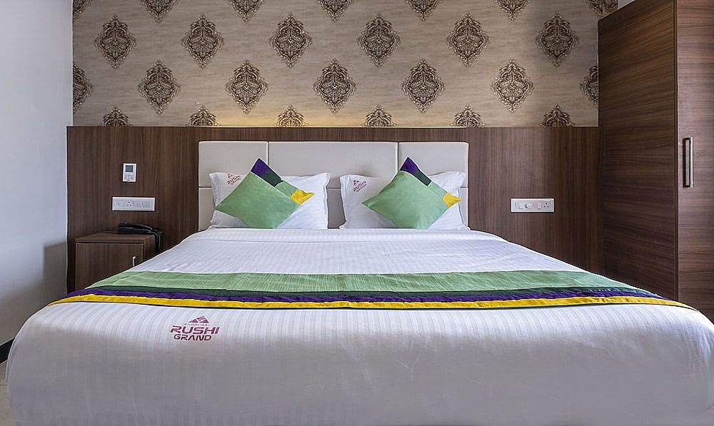 Treebo Rushi Grand Standard Double Room 5
