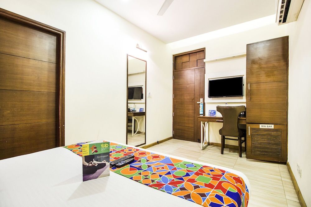 undefined Fabhotel Royal Plaza 9