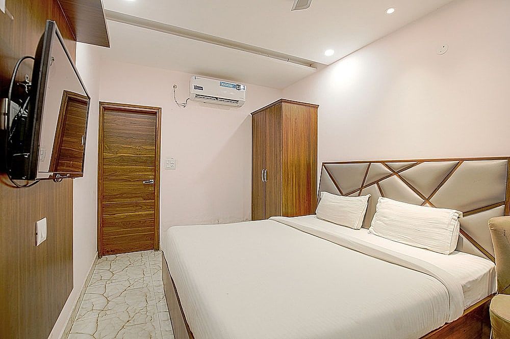 undefined FabHotel Stevia 8