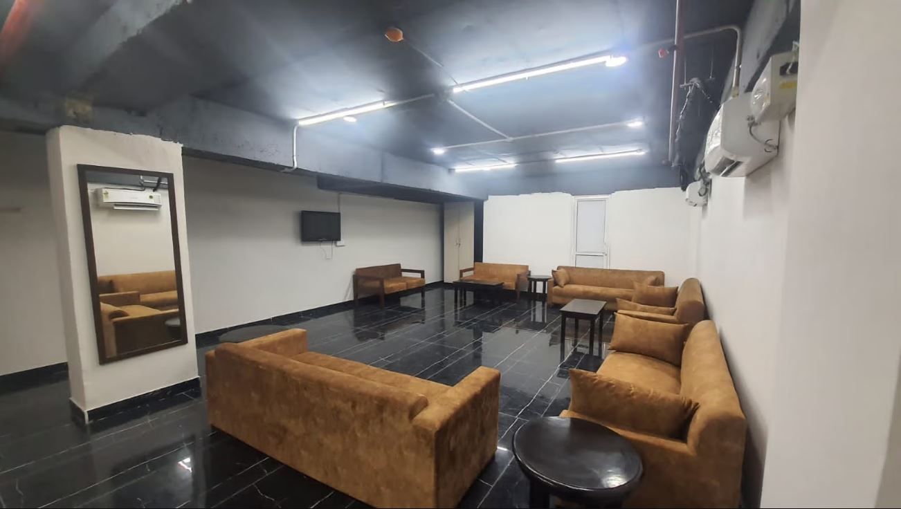 Abuzz Oxfordcaps CCC Chandigarh - Hostel