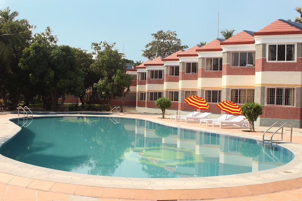 undefined Coral Beach Resort 4