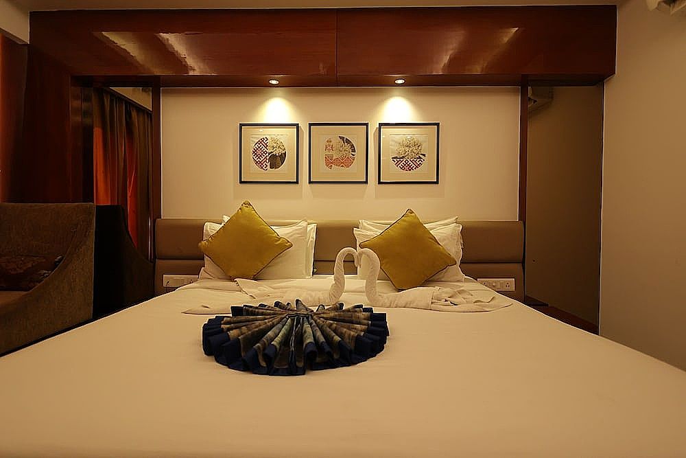 THE LATITUDE LUXURY Deluxe Room 2