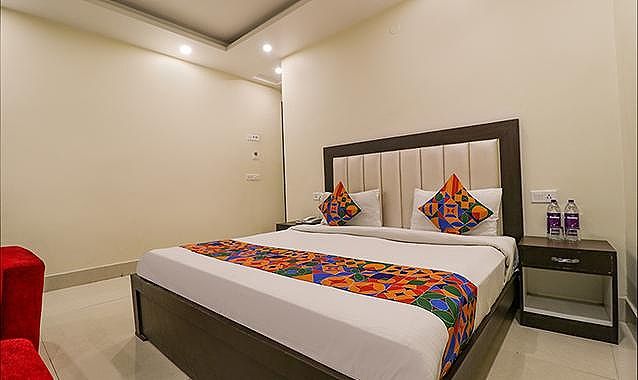 FabHotel AGK Deluxe Room 5