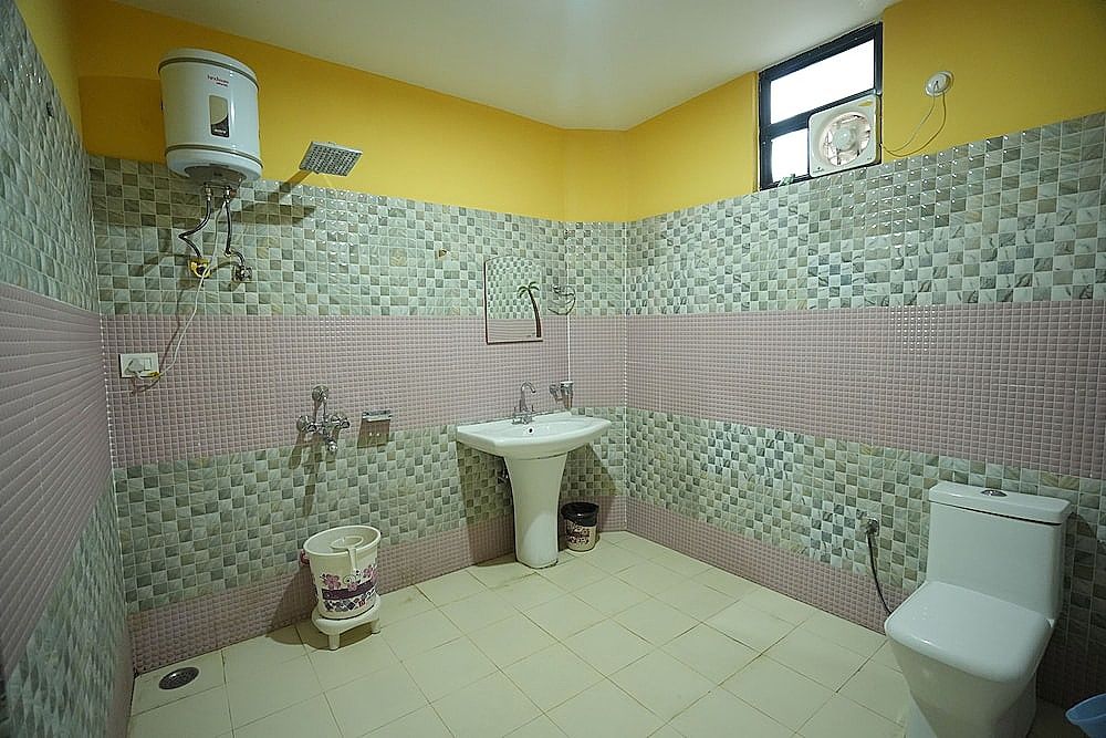 SJH Venkatesh Family Room 3