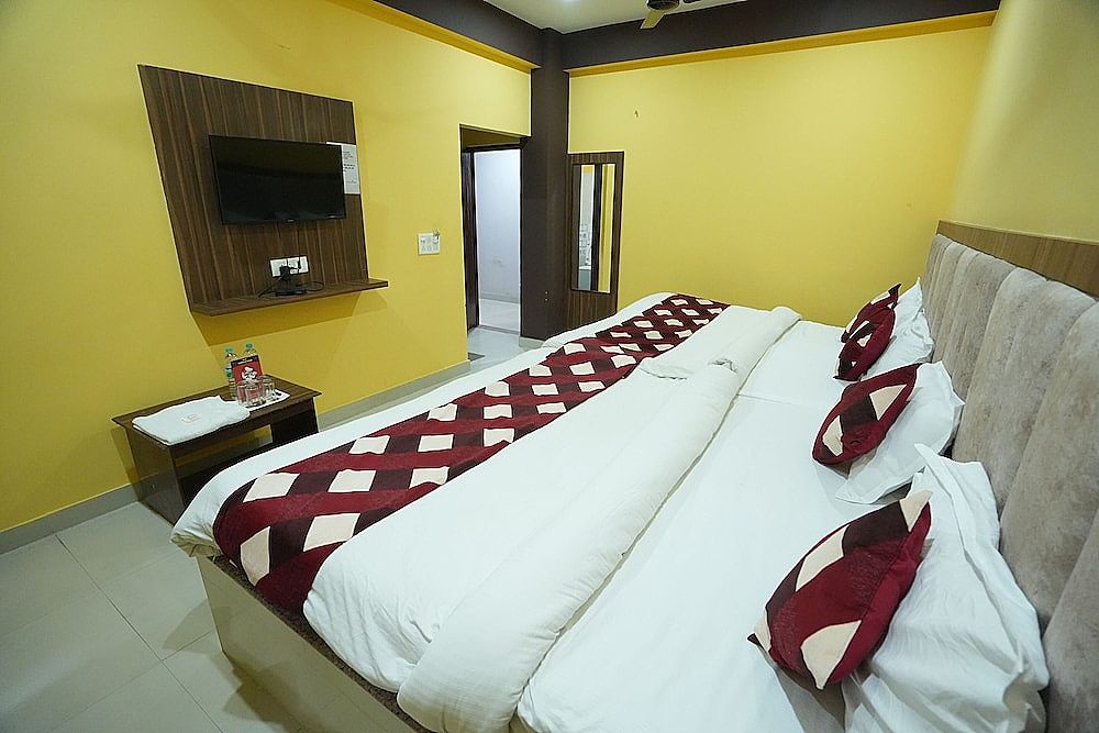 SJH Venkatesh Family Room 2