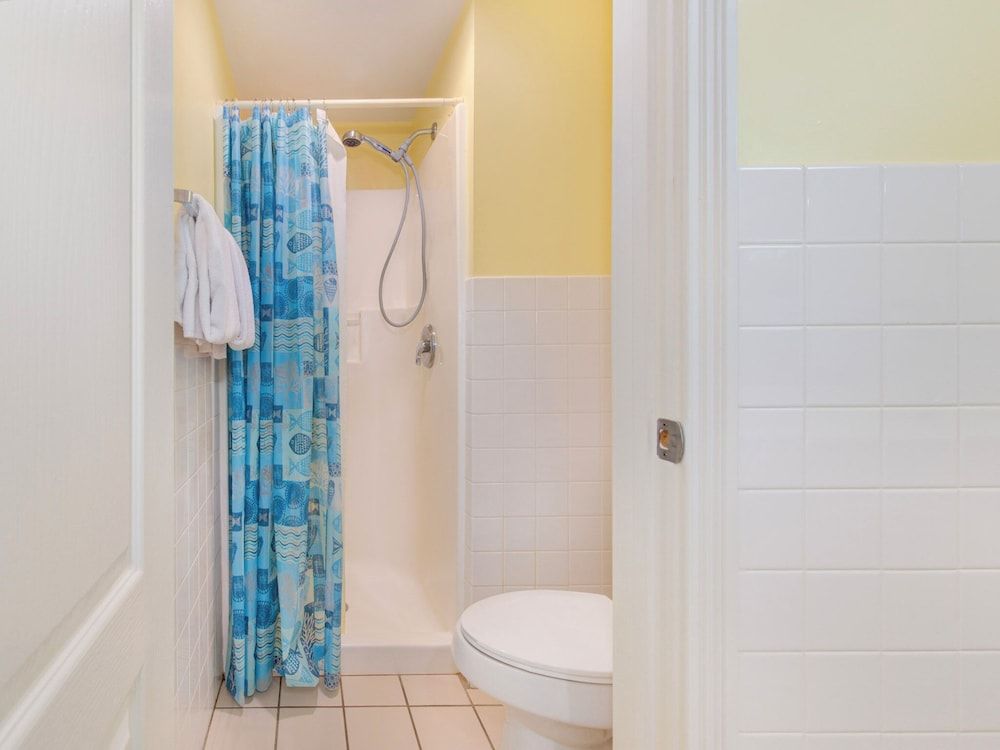 Condo (2 Bedrooms)