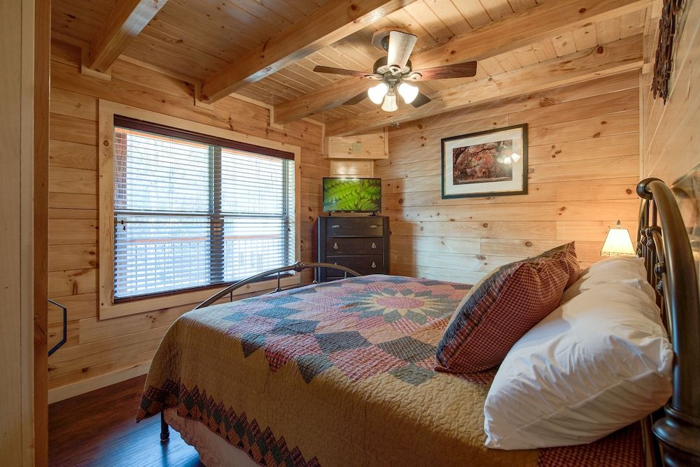 Studio (3 Bedrooms)