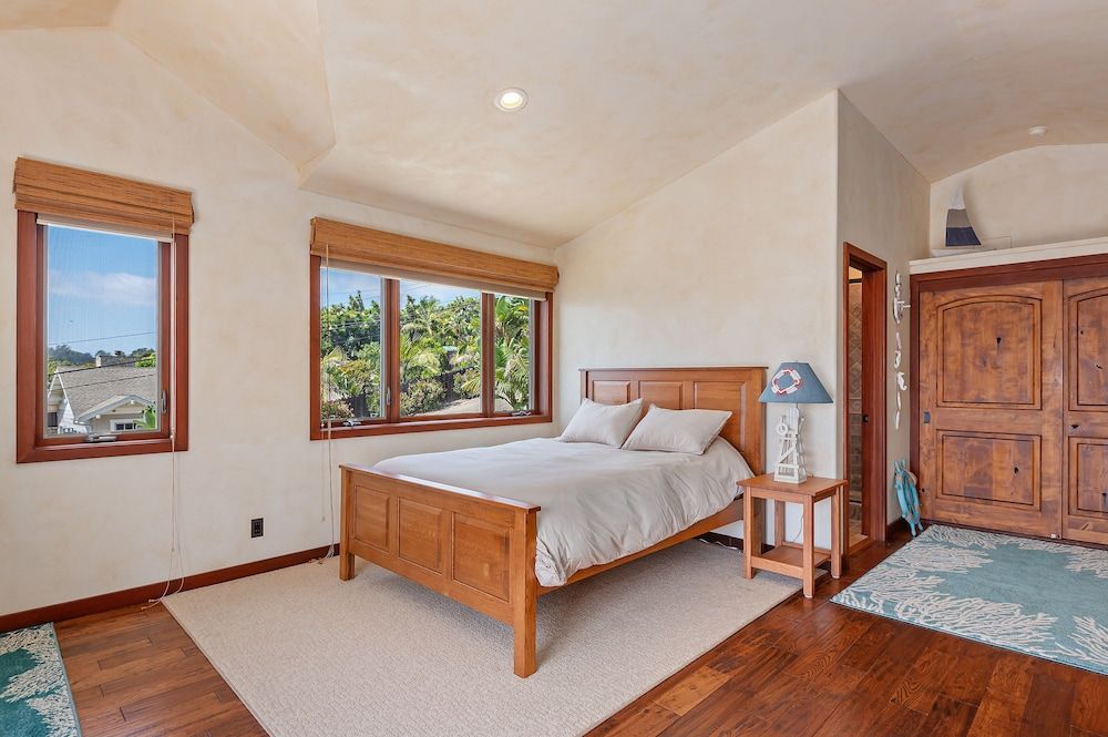 undefined Blue Ocean View Retreat - Minutes to Beach