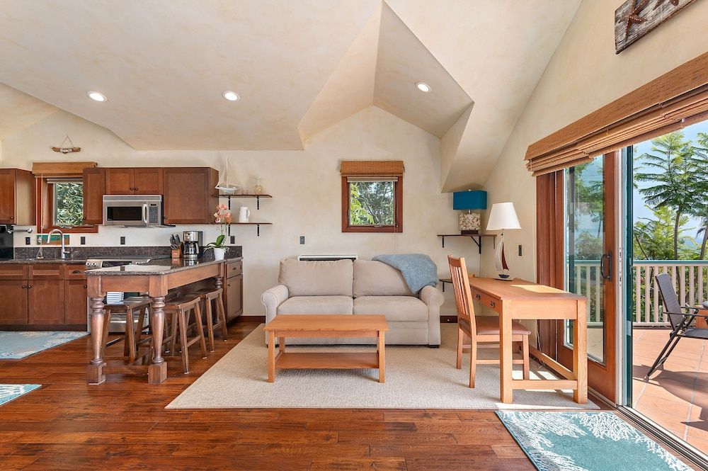 undefined Blue Ocean View Retreat - Minutes to Beach 6