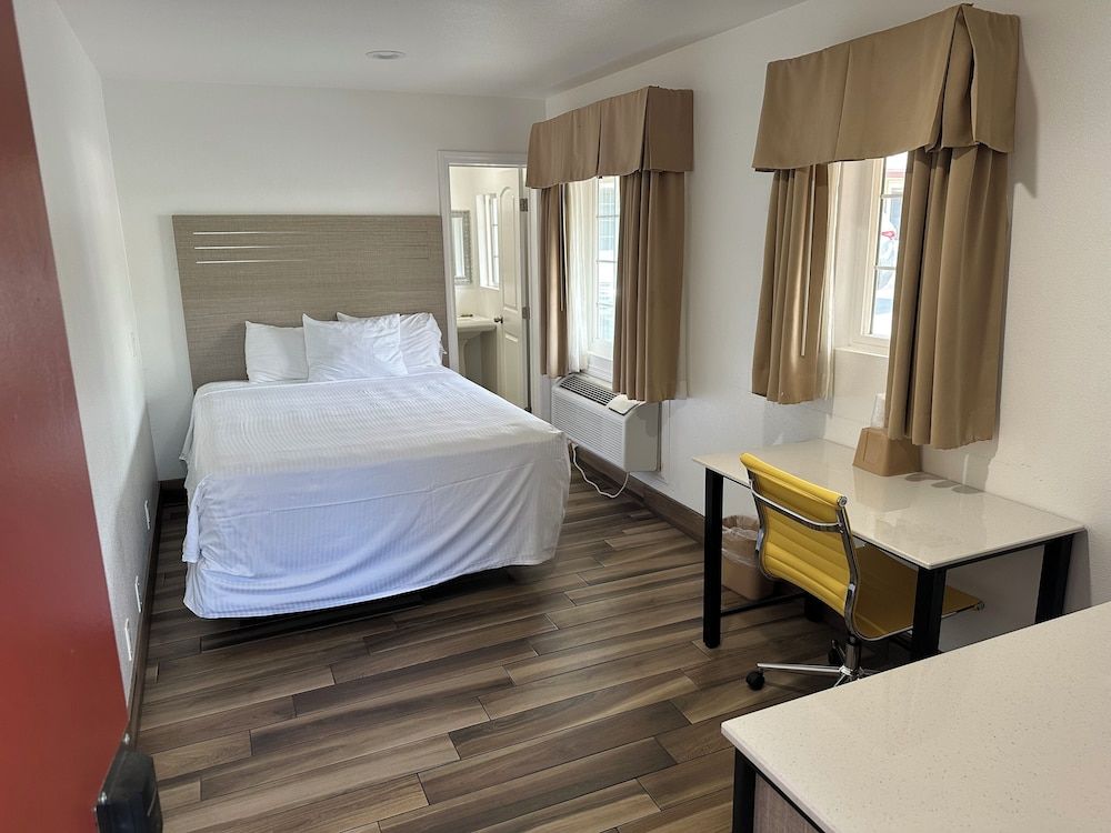 undefined Town and Country Inn 3