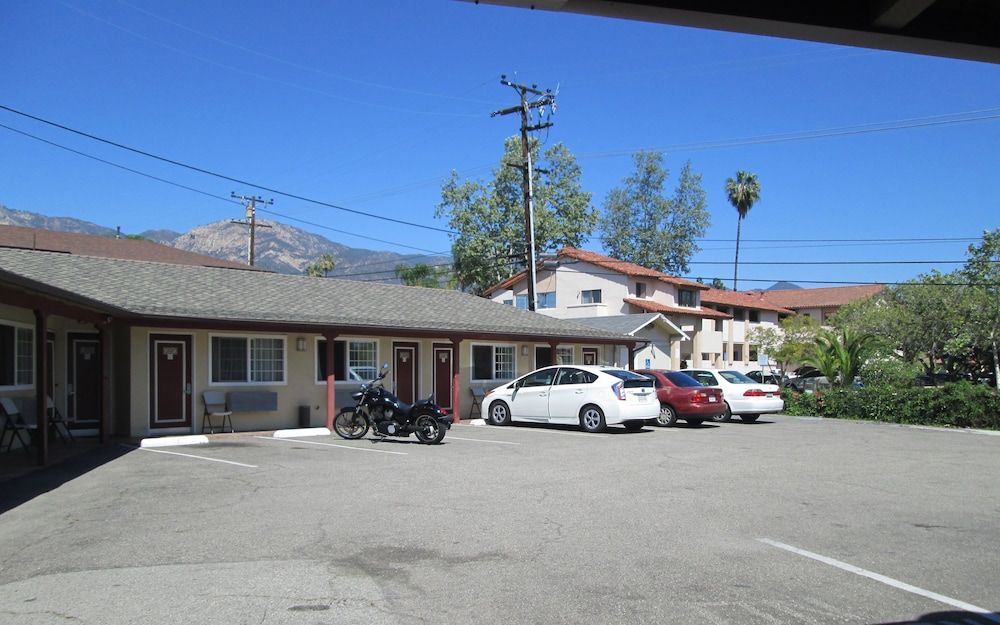 undefined Town and Country Inn 10