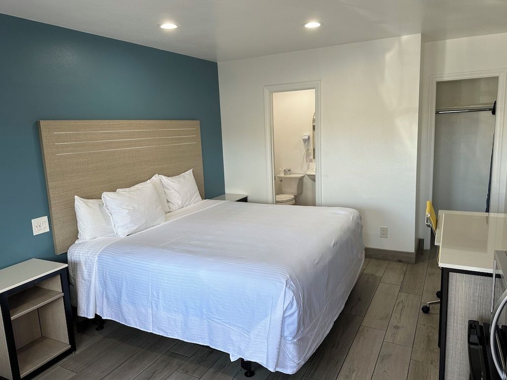 Town and Country Inn