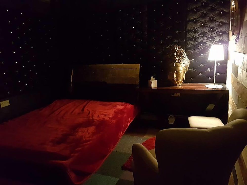 Manchester Party Pad Apartment Sleeps 27 4