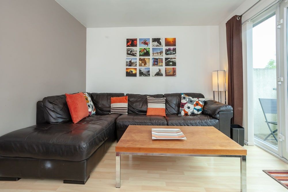 Lakeside view - Manchester townhouse Classic Townhome, 3 Bedrooms, Balcony, Lakeside 15