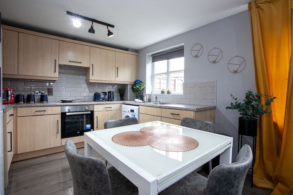 Trafford Place Apartment, 2 Bedrooms 10