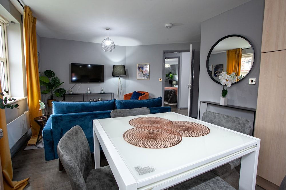 Trafford Place Apartment, 2 Bedrooms 13