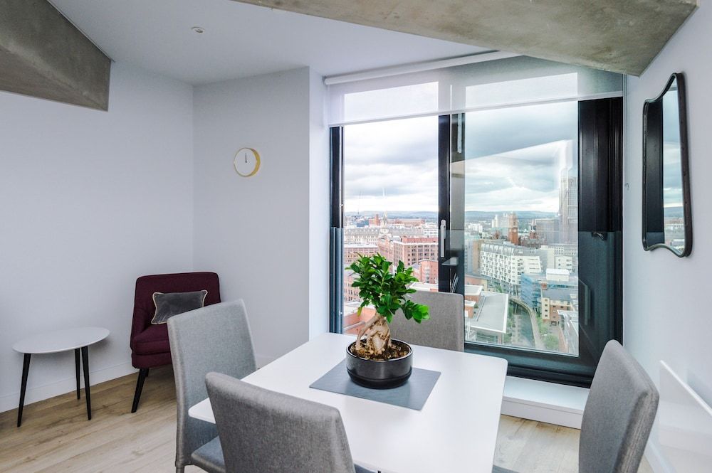 Hilltop Serviced Apartments- Deansgate Deluxe Apartment, 2 Bedrooms, Canal View 21