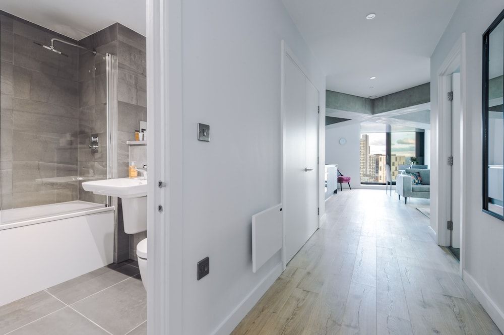 undefined Hilltop Serviced Apartments- Deansgate 2