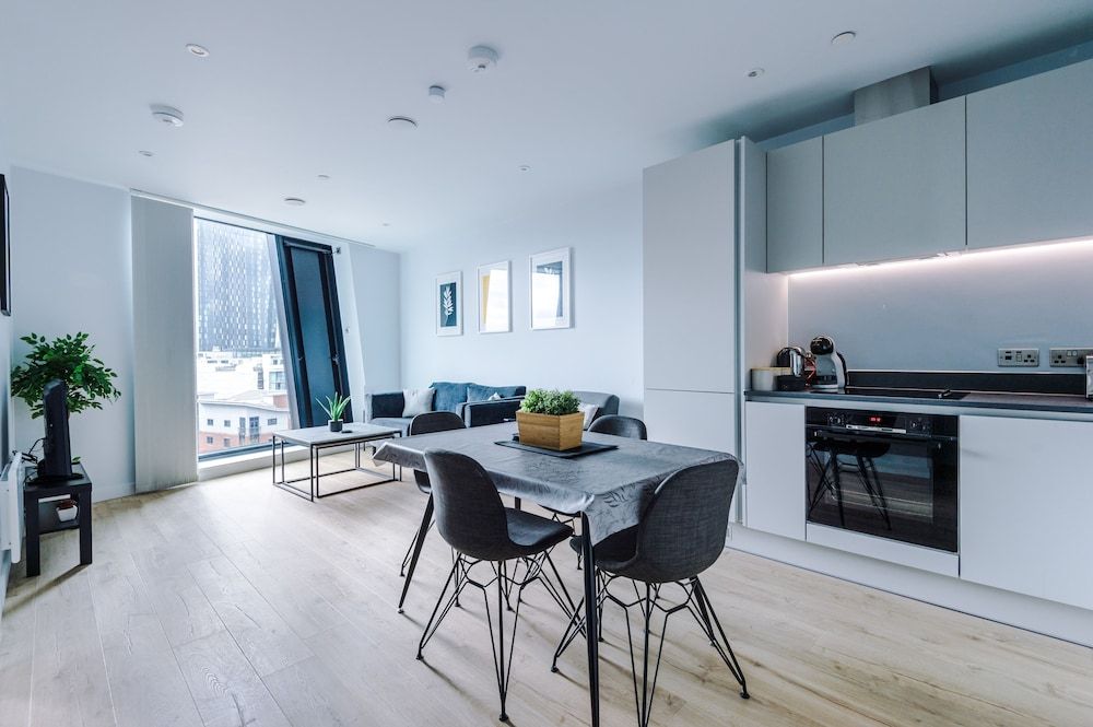 undefined Hilltop Serviced Apartments- Deansgate 10