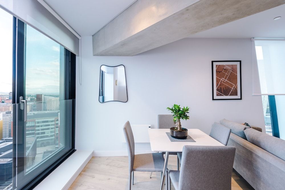 Hilltop Serviced Apartments- Deansgate Deluxe Apartment, 2 Bedrooms, Canal View 19