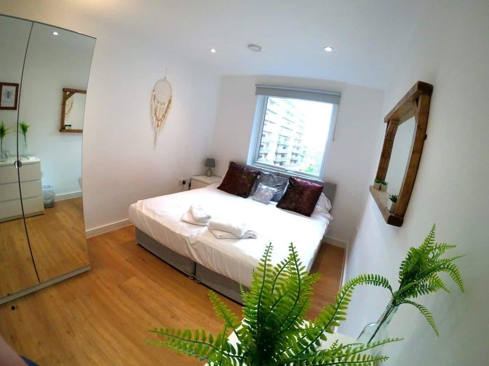 undefined Luxury Apartment Near Piccadilly Station