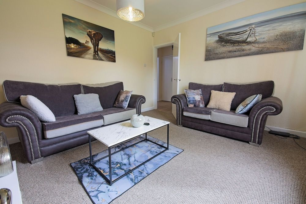 undefined Stylish Five Star Rated Apartment 8