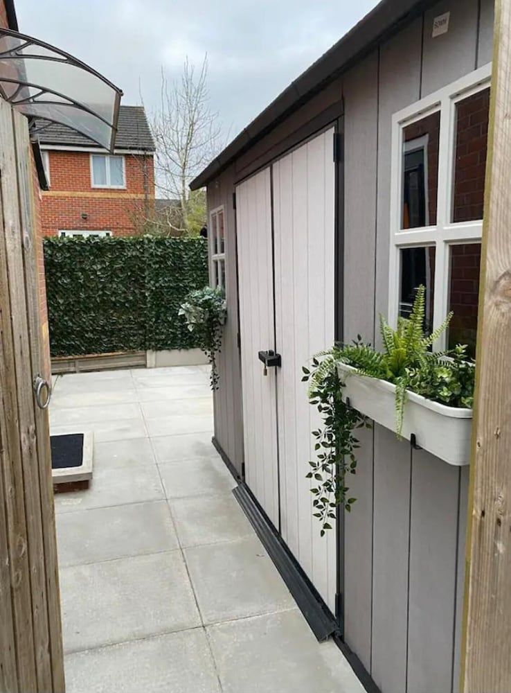 undefined Inviting 1-bed Studio in Manchester & Feel at Home 3