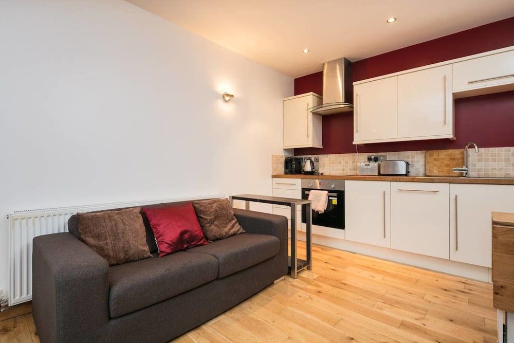 Luxury 1bedroom Lodge in Prestwich Cabin 12