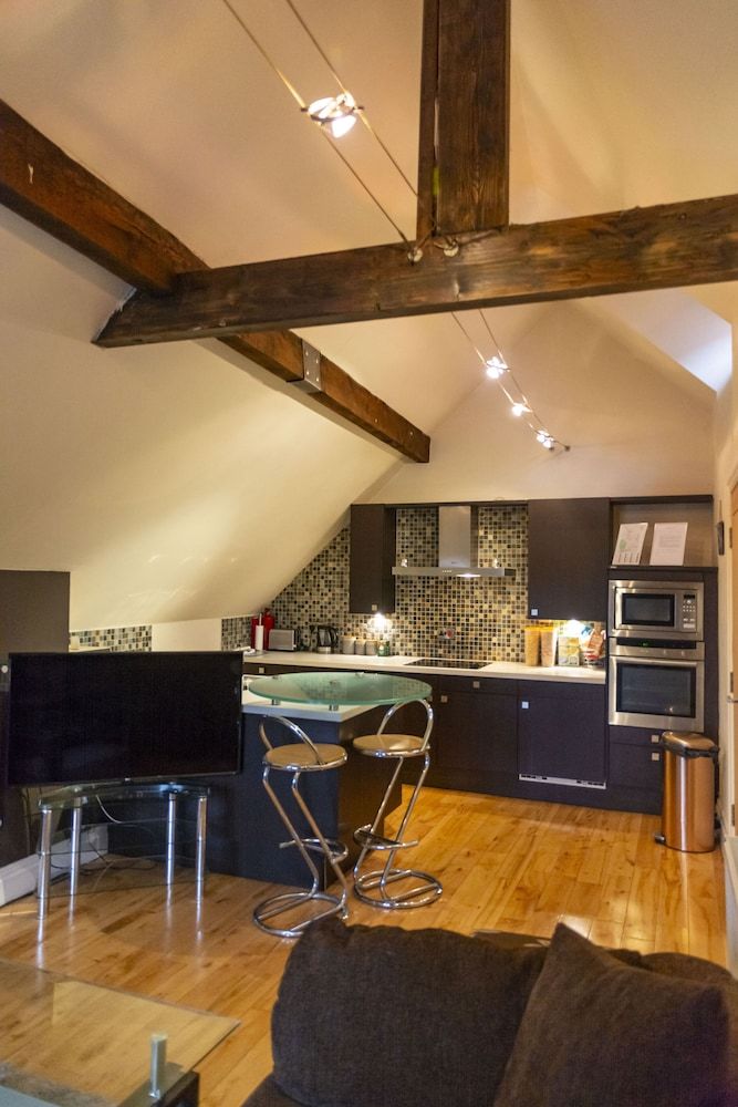 The Apartment No 2 The Old Red King Pub Luxury Apartment 12