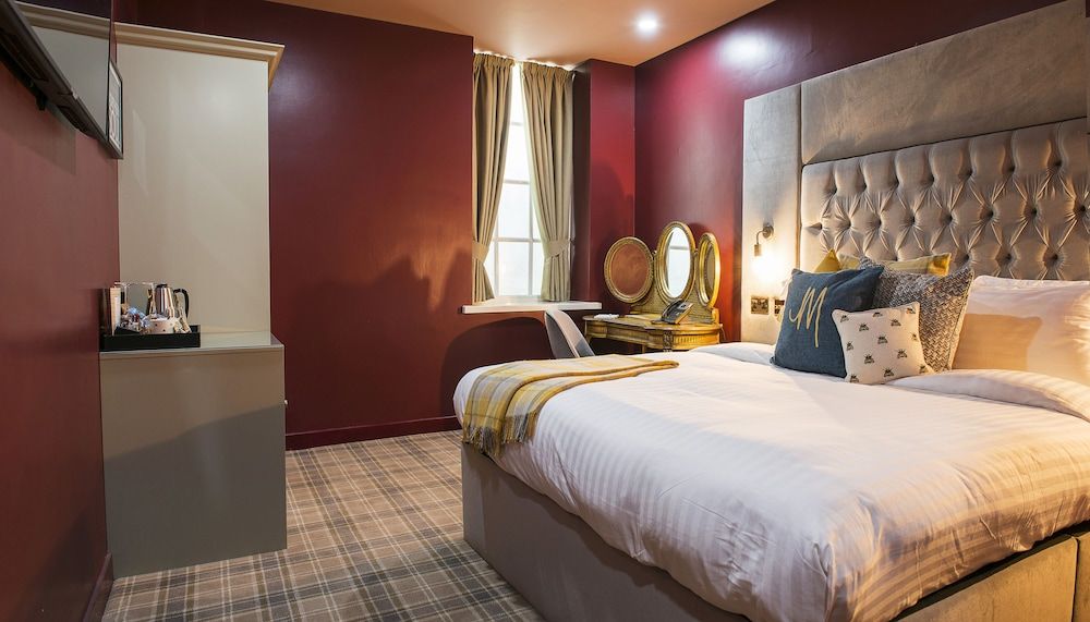 Manchester Hall King Room (Basement) 2