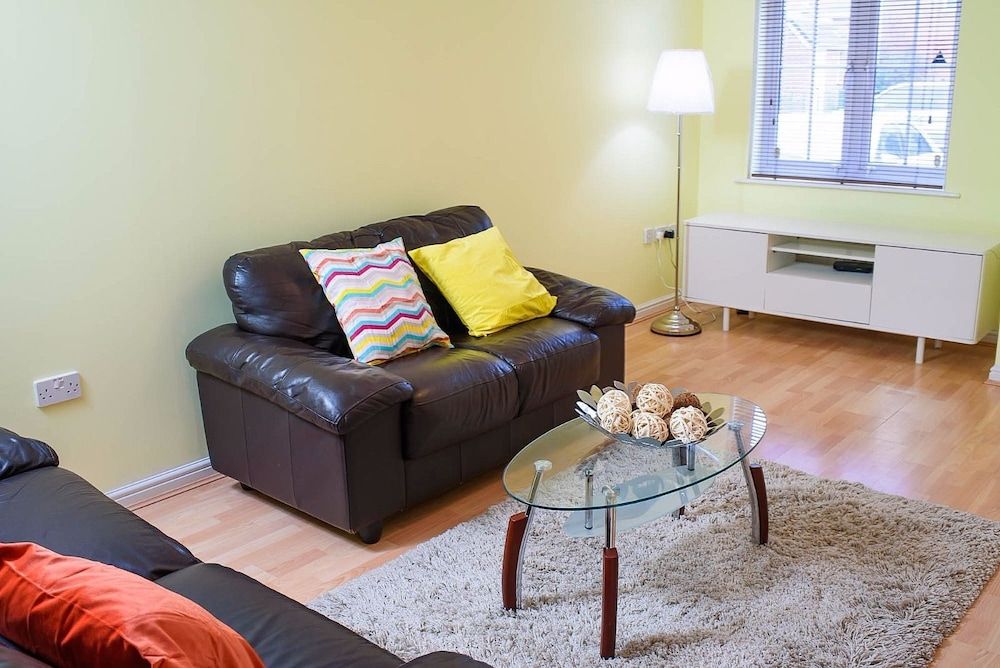 Crystal Holiday Home 10