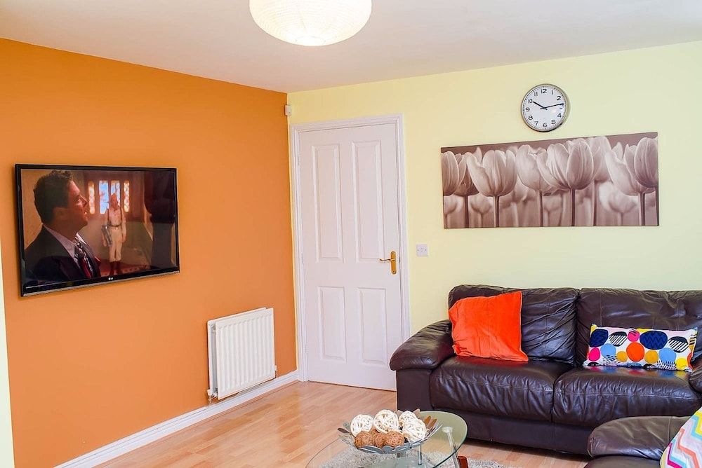 Crystal Holiday Home 11