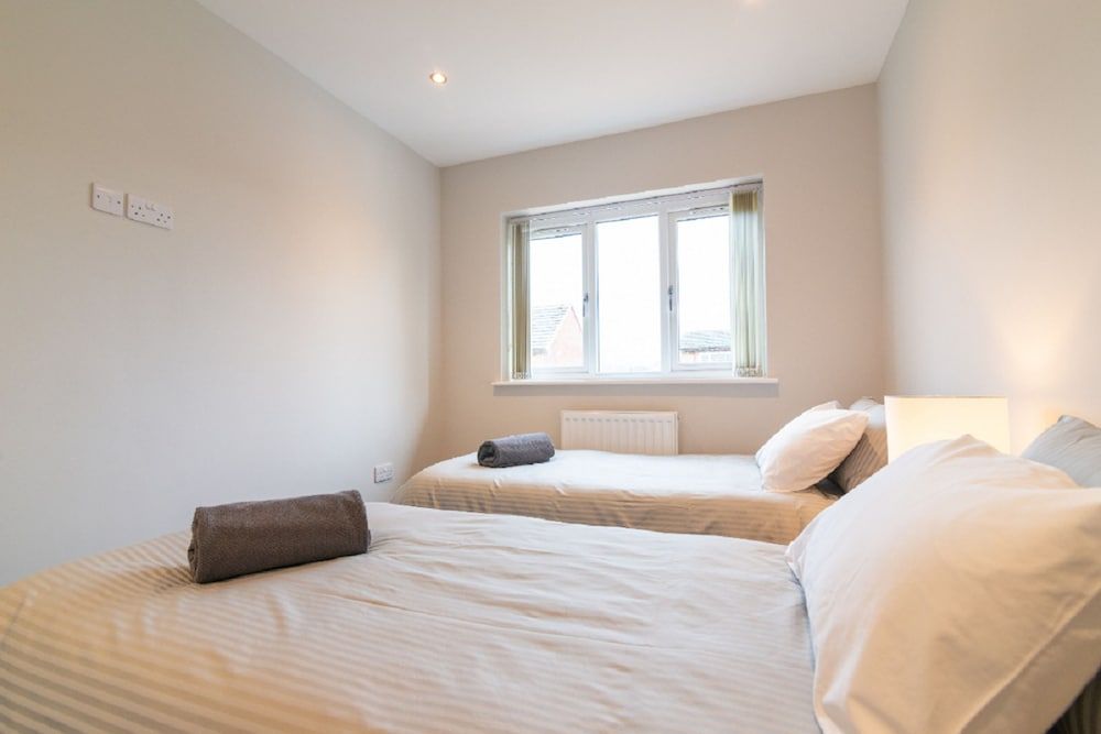 undefined Beautiful 6 bedrooms holiday home Near Manchester 5