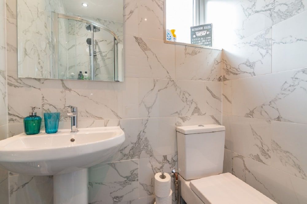 undefined Beautiful 6 bedrooms holiday home Near Manchester 10