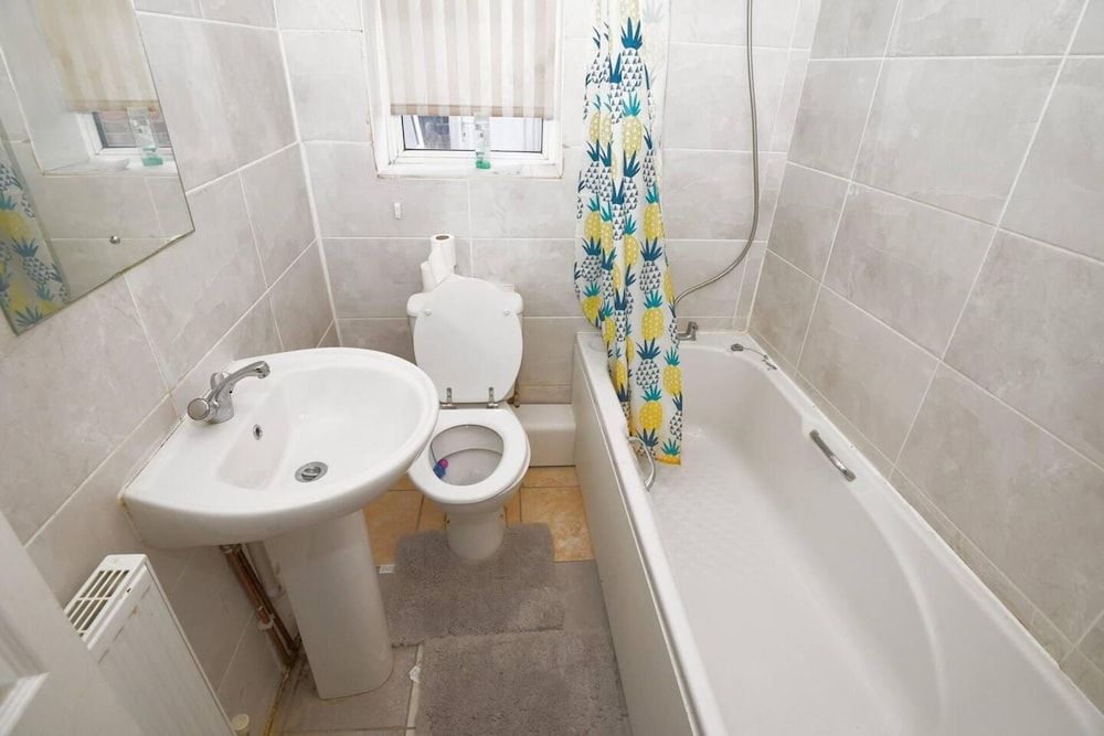 undefined 3-beds House in Manchester for up to 6 People 9