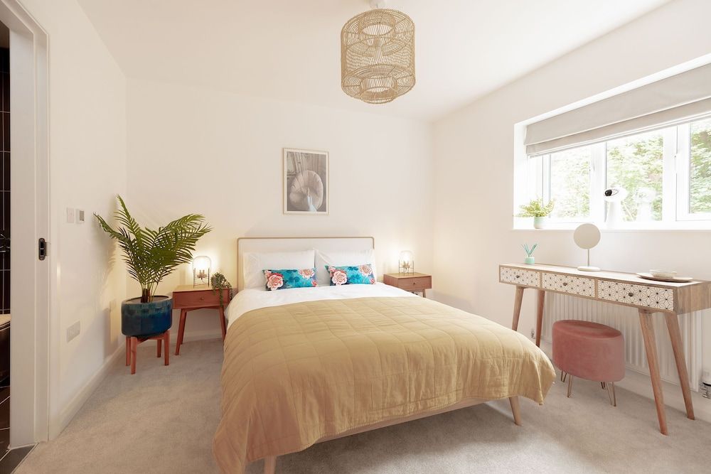 undefined Moseley Gardens 3