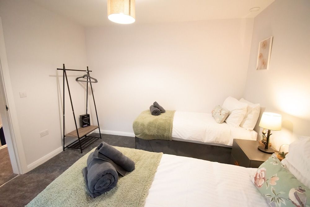 Moseley Gardens City House, Ensuite, Garden View (Number 62) 10