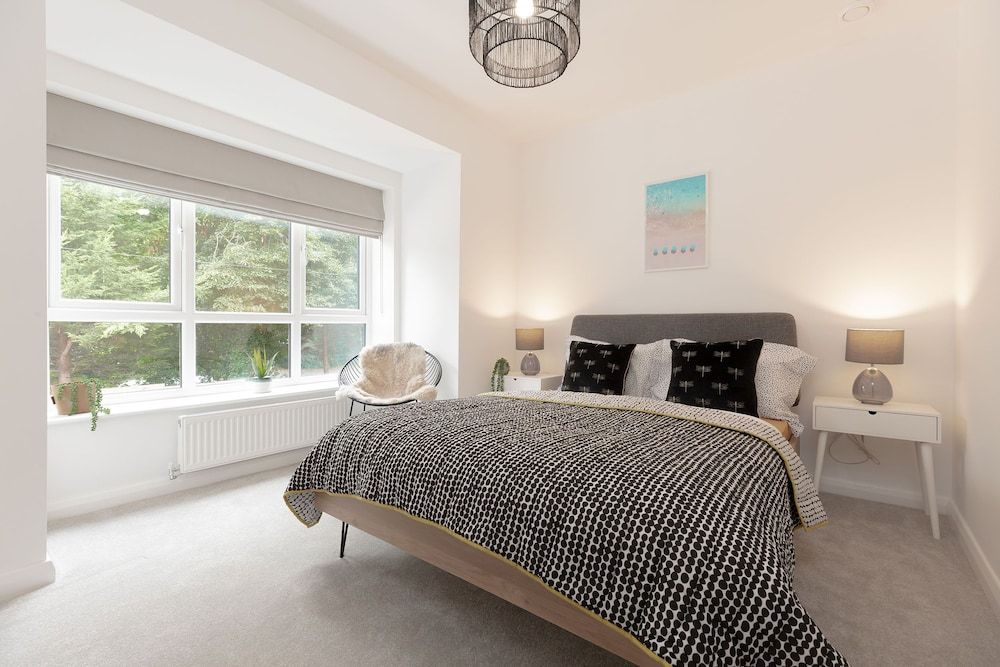 undefined Moseley Gardens 5