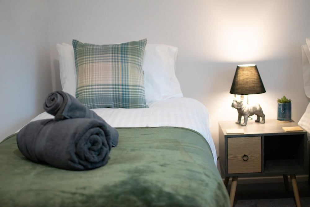 Moseley Gardens City House, Ensuite, Garden View (Number 62) 9