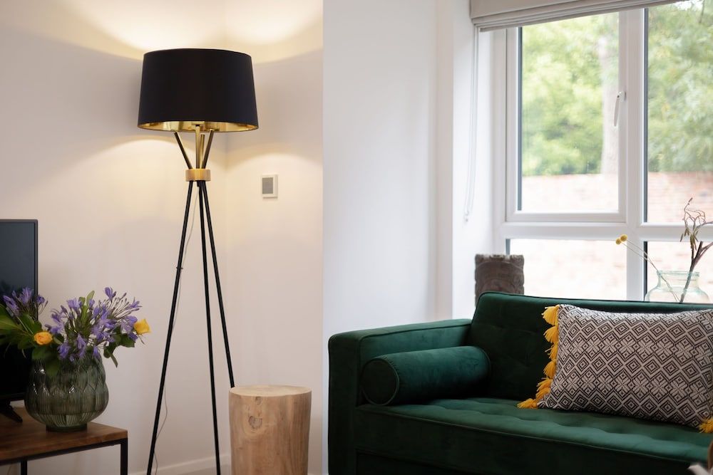 Moseley Gardens House, Private Bathroom (4 Bedroom Townhouse No 64) 9