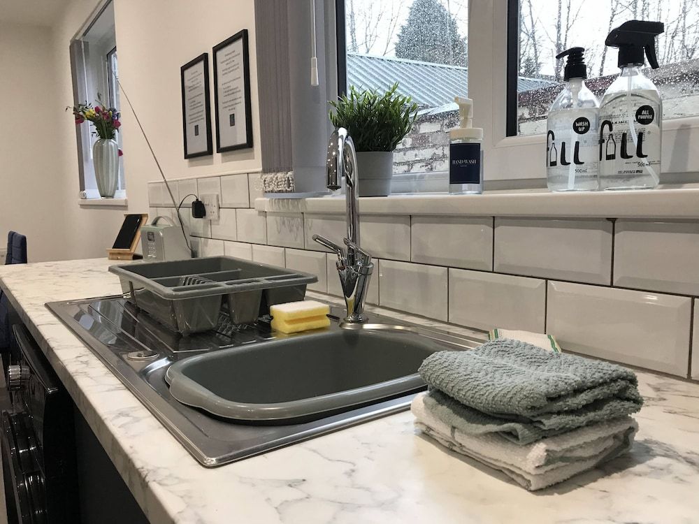 Stylish Modern 3-bed House nr Manchester City ctr Premium House, Private Bathroom 14