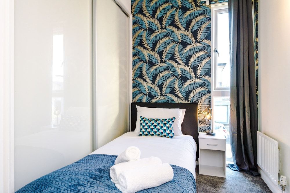 undefined 3 Bed House Manchester by MCR Dens 8