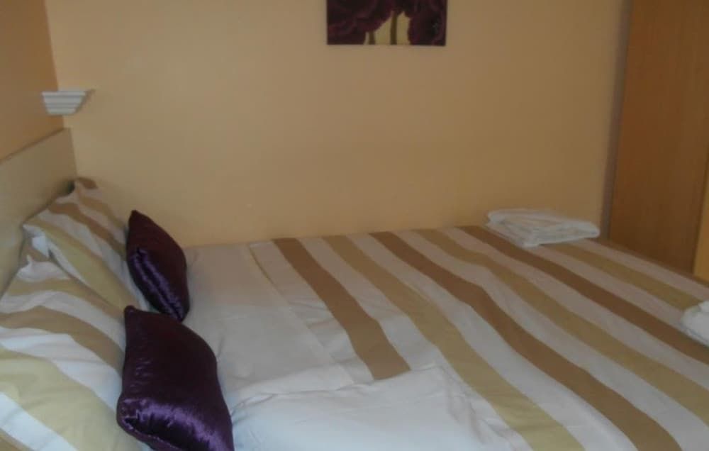 undefined Central Guest House Hotel 3
