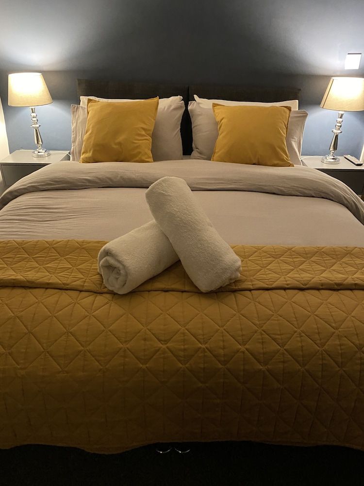 undefined Refurbished 3 Bed House in Manchester 9