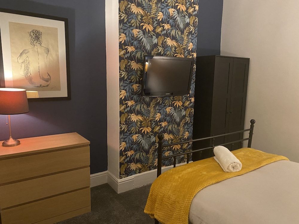 undefined Refurbished 3 Bed House in Manchester 8