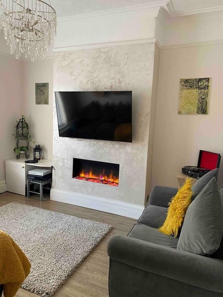 undefined Immaculate 2-bed House in Manchester 8