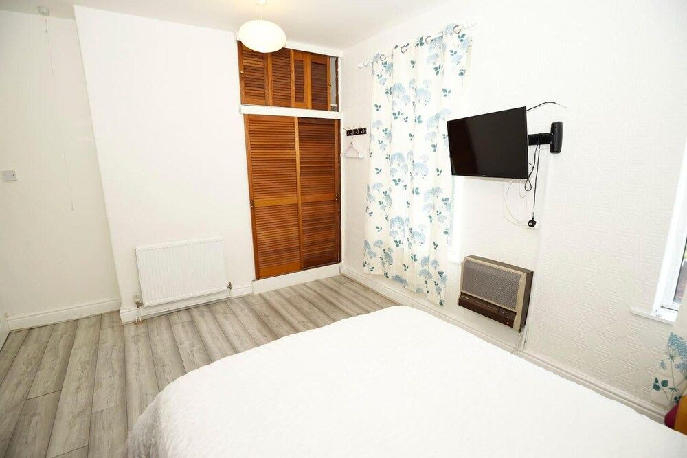 undefined Fine 3-bed House in Manchester for up to 6 People 9