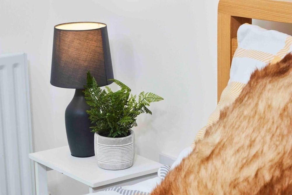 Dellehomes Remarkable 4-bed House in Manchester House 44